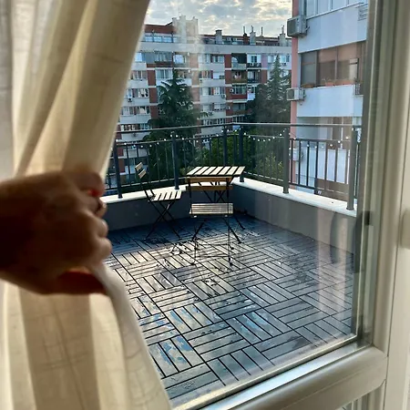 гнездото L The Nest * بورغاس